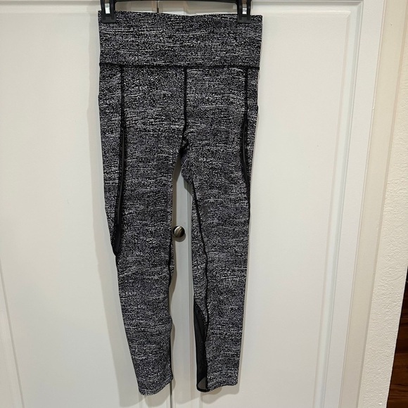 Lululemon Pace Perfect 7/8 Tight Leggins Air Time White Black I Size 6 - Picture 4 of 12